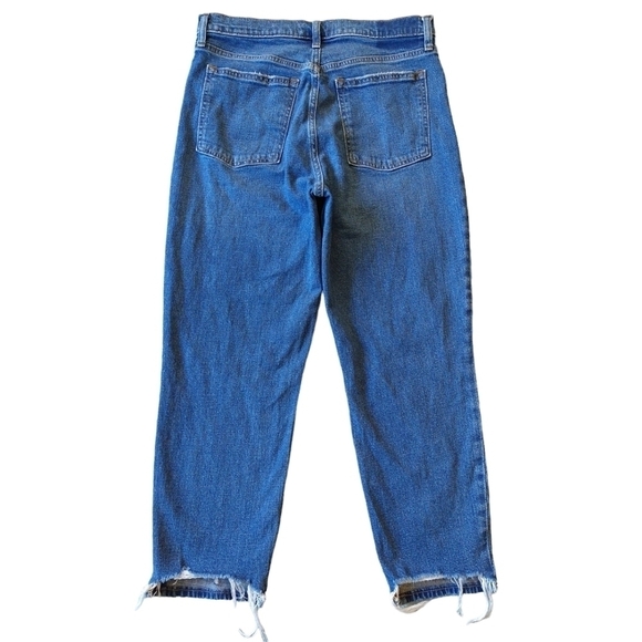 Abercrombie & Fitch The Mom High Rise Distressed Medium Wash Jeans short size - Picture 3 of 10